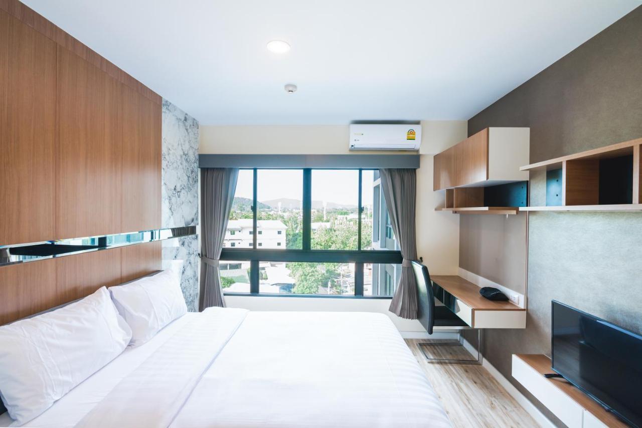 Akira Hotel Si Racha Extérieur photo